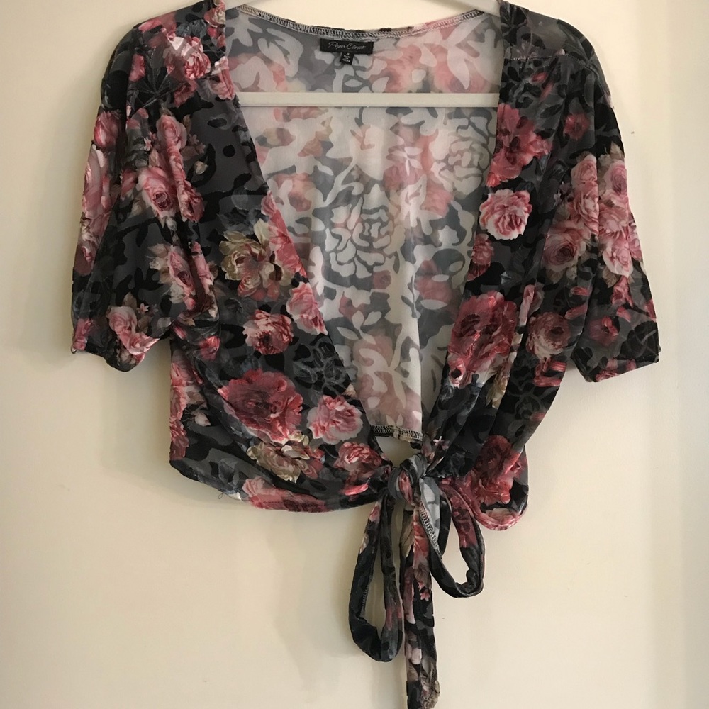 Verge girl floral wrap top